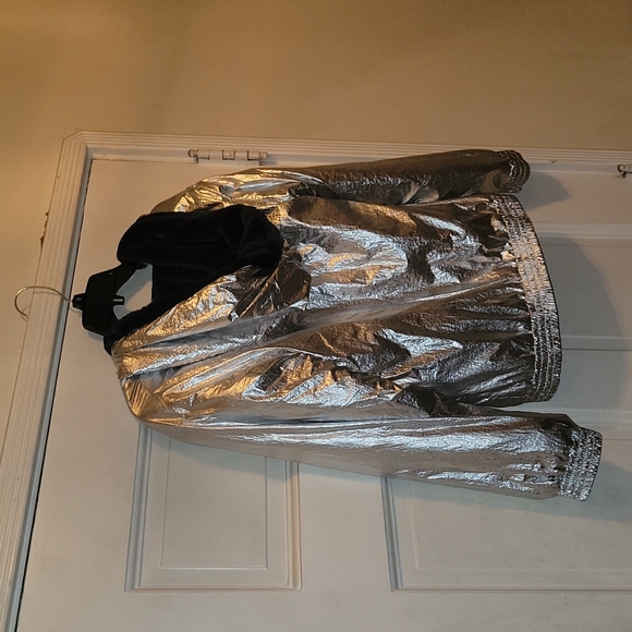 Tommy Hilfiger Puffer Jacket - Picture 2 of 2